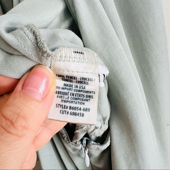 CLOTH & STONE ANTHROPOLOGIE Tencel Halter Bow Romper Sage Casual Feminine | Sz M - Picture 6 of 7